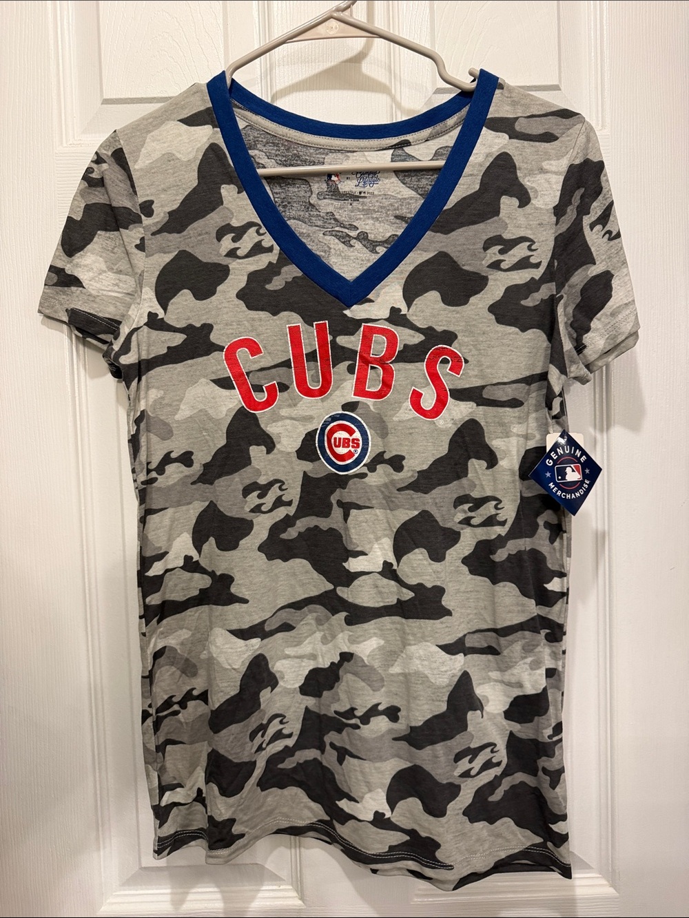 Genuine Merchandise Cubs Gray Camo V-Neck Tee with Blue Trim - Medium